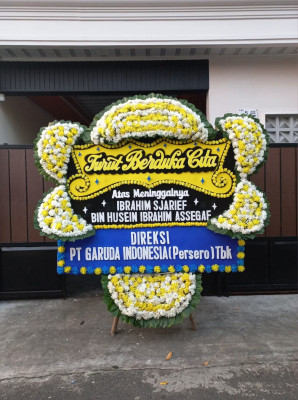 Papan Bunga Duka di Passi Barat